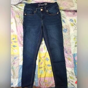 Seven7 Women's Dark Blue Jeans. Size 8